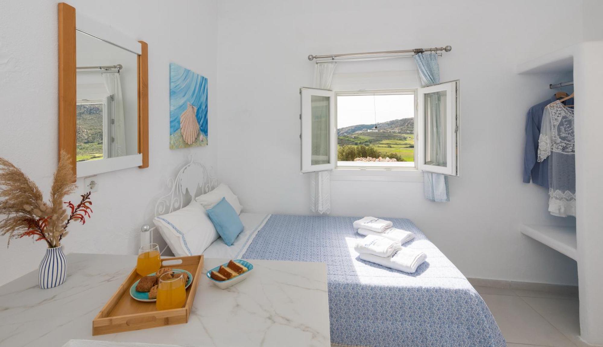 Sarantis Suites & Apartments Provatas Eksteriør billede