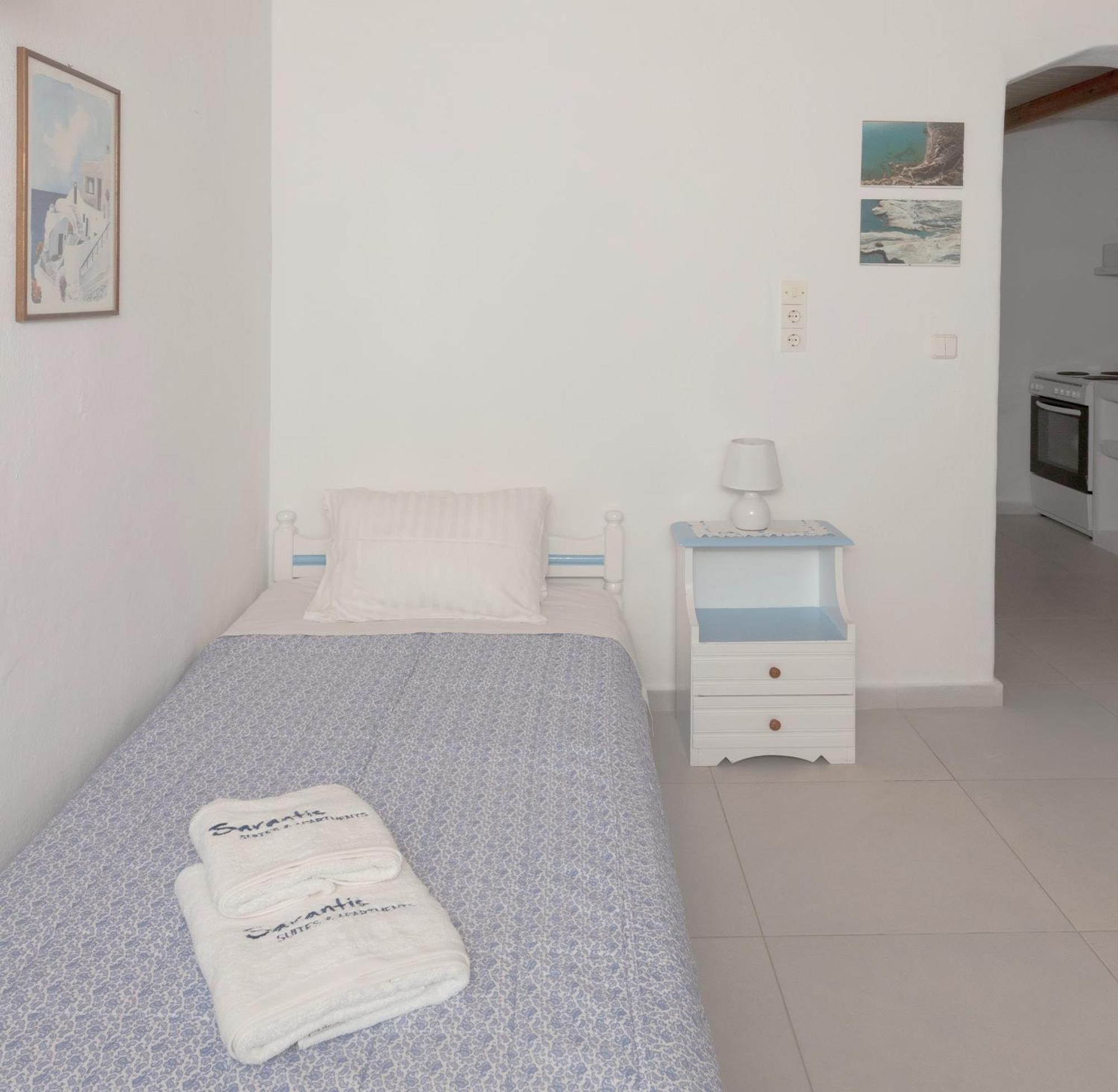 Sarantis Suites & Apartments Provatas Eksteriør billede