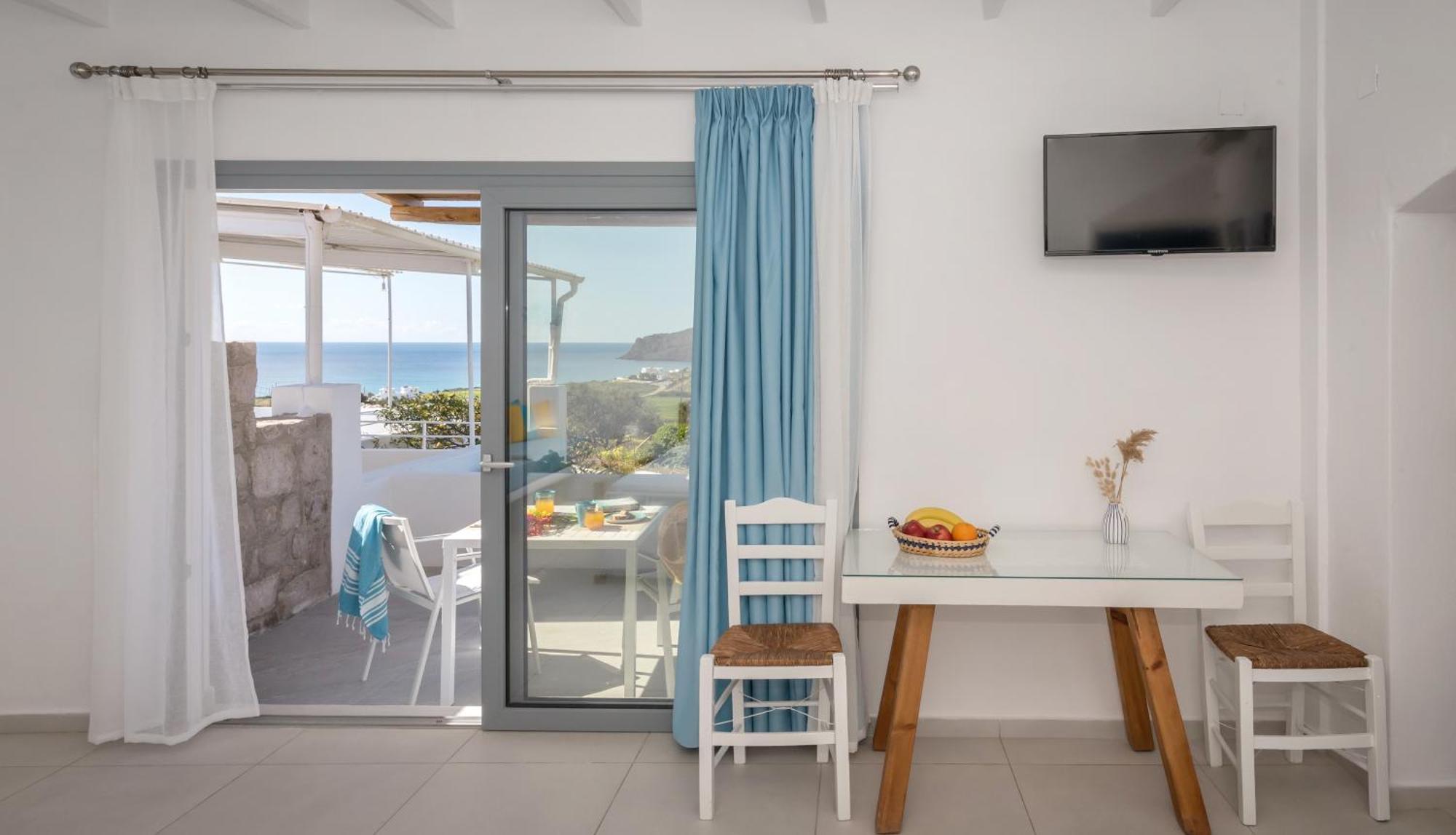Sarantis Suites & Apartments Provatas Eksteriør billede